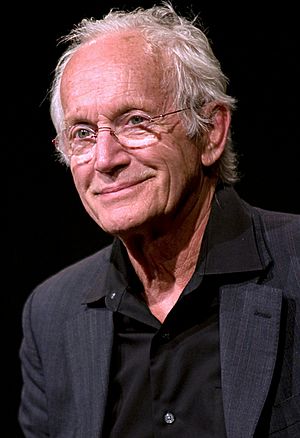 Archivo:Lance Henriksen cropped