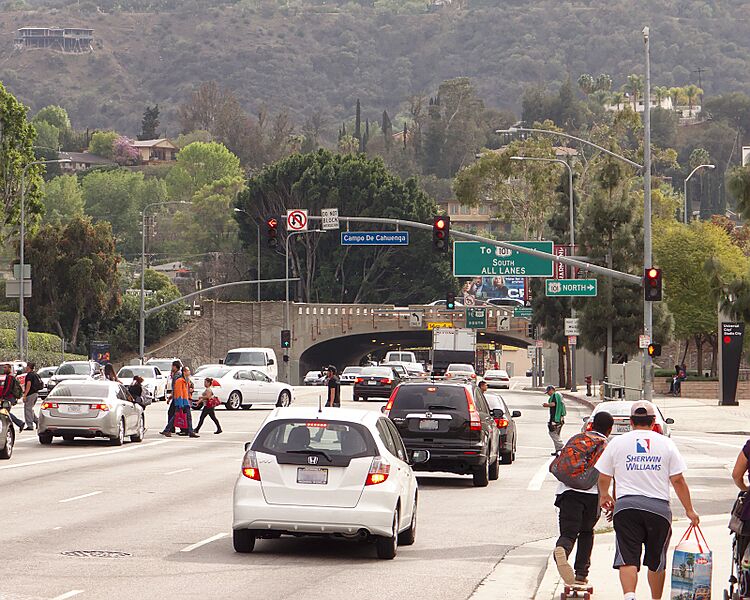 Lankershim blvd at hollywood fwy