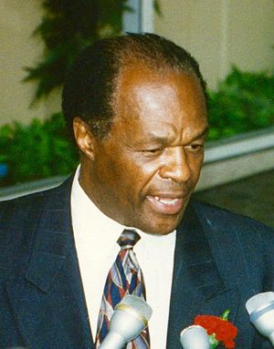 Archivo:Marion Barry, 1996 in Washington, D.C (cropped)