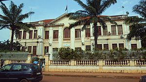 Archivo:Ministério da Justiça, Guiné-Bissau