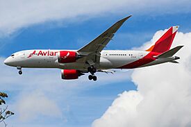 N783AV Boeing 787 Avianca (35594767235).jpg
