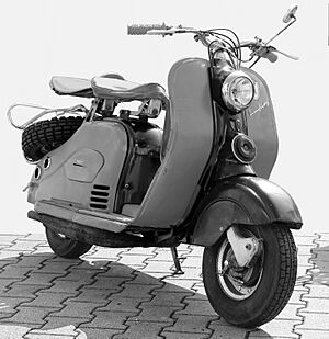 Archivo:NSU Lambretta, 150 cm³, 6 PS, Bj. 1955 (2018-06-03 Sp sw qu)