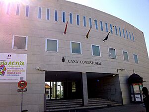 Archivo:Parla - Ayuntamiento 1