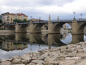 Archivo:Puente Carlos III 01