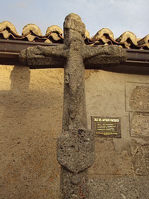 Archivo:San Miguel de Corneja. Cruz