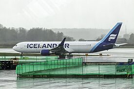 TF-ISW 767 Icelandair ARN 01.jpg