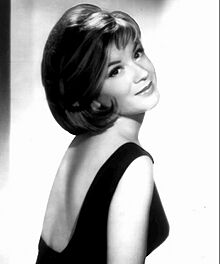 Vikki Carr 1955.JPG