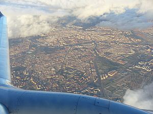 Archivo:Vista aérea de Madrid (España) 02