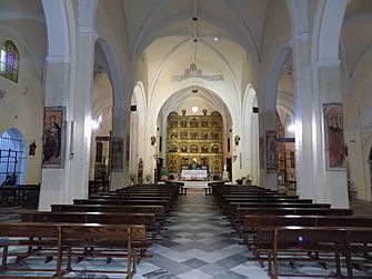Archivo:Vista general de la nave y el retablo mayor de la iglesia de Nuestra Señora del Castillo (Fuente Obejuna)