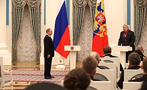 Archivo:Vladimir Putin at award ceremonies (2016-03-10) 01
