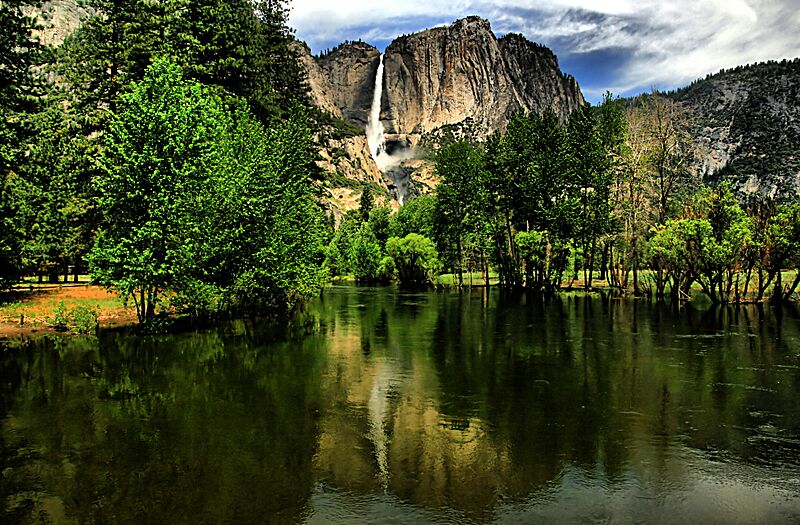 Yosemite Falls with reflection 2