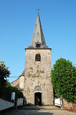 Église de Court-Saint-Étienne 01.JPG