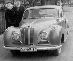 Archivo:BMW-501-Achtzylinder