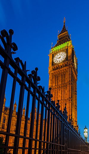 Archivo:Big Ben, Londres, Inglaterra, 2014-08-11, DD 200