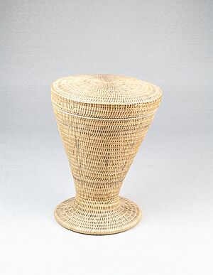 Archivo:Brooklyn Museum 1912a-b Basket and Lid