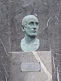 Busto de José María Arizmendiarrieta obra de Lorenzo Ascasíbar