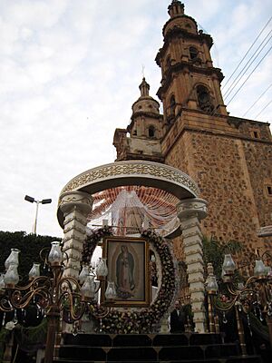 Archivo:Carrocapilla