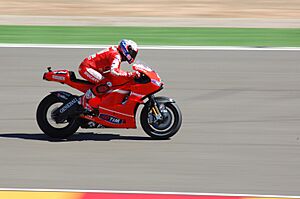 Archivo:Casey Stoner - Motorland