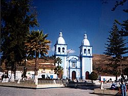 Celendín 1998 Plaza Mayor e Iglesia.jpg