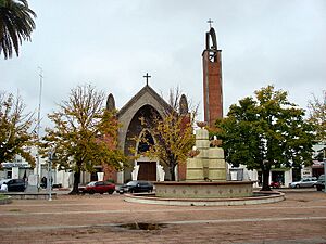 Archivo:Central Square of Carmelo