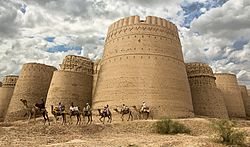 Archivo:Darawar Fort