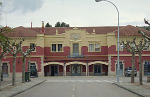 Archivo:Estación de ferrocarril de Sigüenza