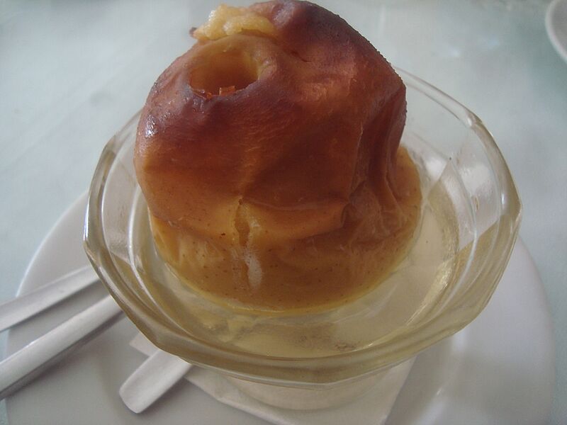 Manzana cocida al horno
