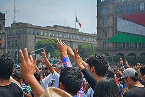 Archivo:Marcha del 2 de octubre de 2016 - Ciudad de México - 12