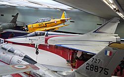Archivo:Mirage 2000-01 Musee du Bourget P1020193