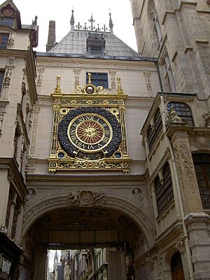 Archivo:Mon voyage pour la France , Roen , le gros horloge - panoramio