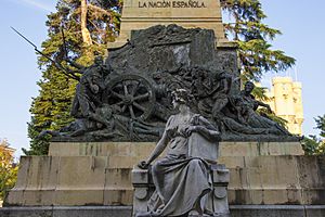 Archivo:Monumento a los Héroes del 2 de Mayo (10)