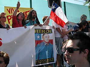 Archivo:Partidarios de Pinochet
