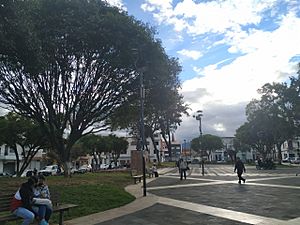 Archivo:Plaza de María Auxiliadora
