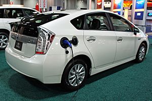 Archivo:Prius Plug-in Hybrid WAS 2012 0800