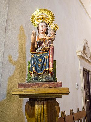 Archivo:Rascafria-Virgen-estilo-romanico-Iglesia-San-Andres-DavidDaguerro