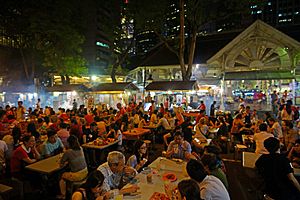 Archivo:Satay stalls along Boon Tat Street next to Telok Ayer Market, Singapore - 20120629-02
