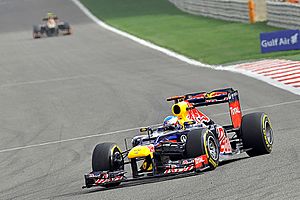 Archivo:Sebastian Vettel 2012 Bahrain 2