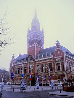 Archivo:Stadhuisduinkerke