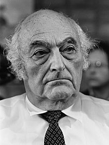 Stefan Heym (1982).jpg
