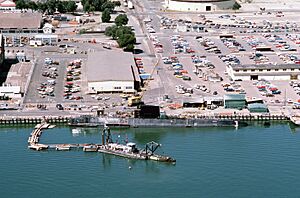 Archivo:USS Nautilus at Mare Island