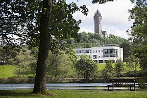 Archivo:University of Stirling campus