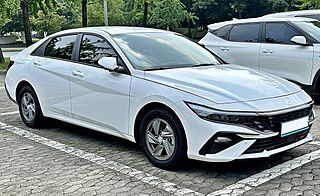 0 Hyundai Avante (CN7) FL 2.jpg