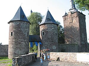 Archivo:0 Sombreffe - Château (1)