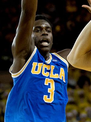 Archivo:Aaron Holiday (cropped)