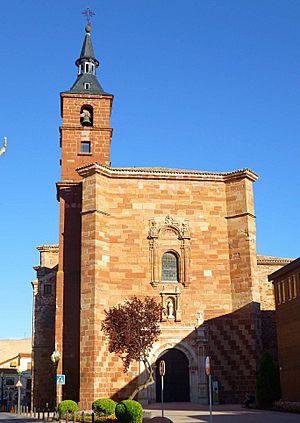 Archivo:Alcázar de San Juan - Iglesia de San Francisco 01