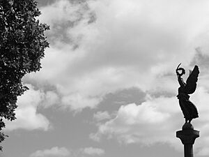 Archivo:Angeles en Talca - Flickr - carlos.navarro