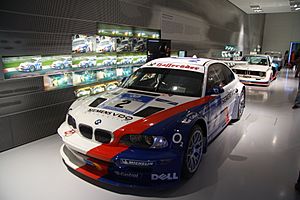 Archivo:BMW M3 GTR in BMW-Museum in Munich, Bayern
