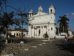Belleza histórica Iglesia Santa Lucía de Suchitoto