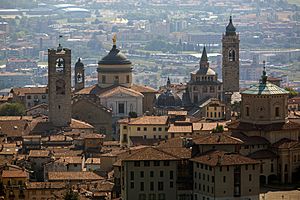 Archivo:Bergamo city