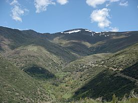 Cara sur del Fonteirín- Foto tomada desde el descenso de Noceda de Cabrera- 2013-05-07 21-31.jpg